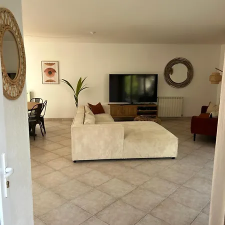 Holiday home L' Oliviera, Vue Et Plages A Pieds *